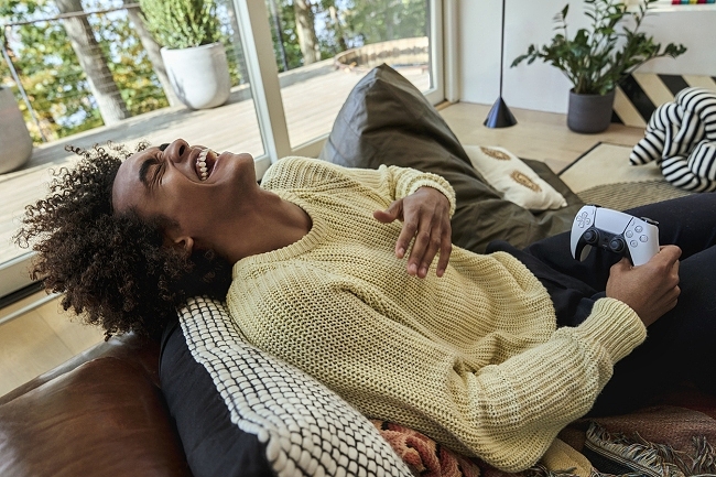 682806_2021Q3788_SF_D02_A02_Us_Them_2437_v10