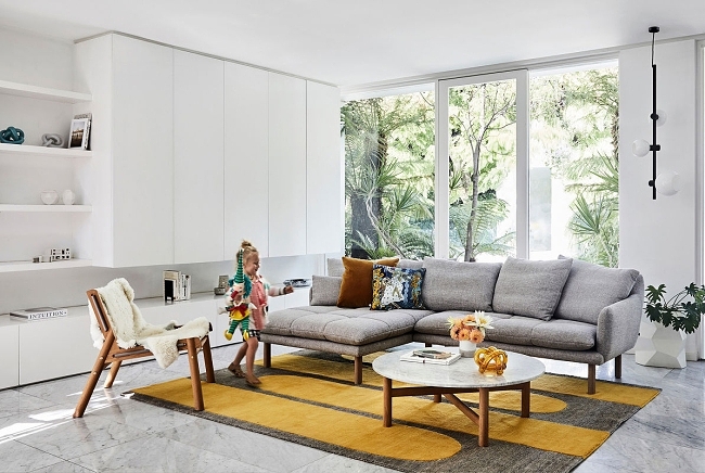 sarahlaird-176033-w1200-h800-q80-rz3-b75-f0