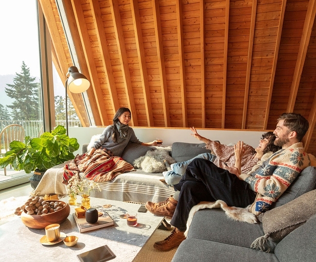 sarahlaird-215096-w1200-h800-q80-rz3-b75-f0