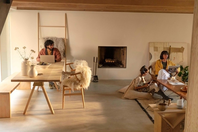 sarahlaird-241284-w1200-h800-q80-rz3-b75-f0