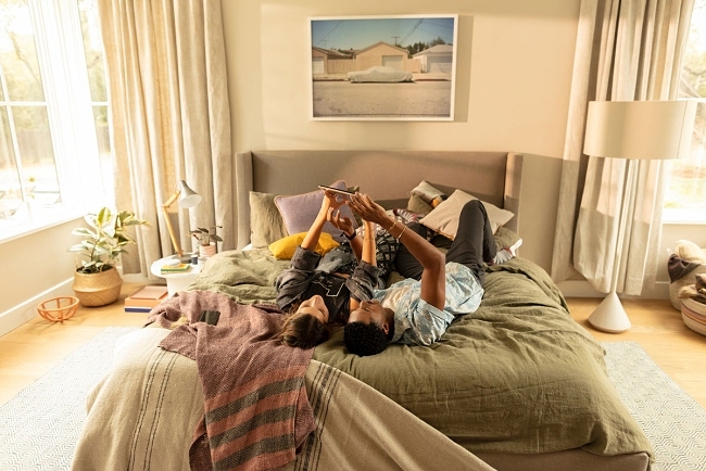 sarahlaird-266699-w1200-h800-q80-rz3-b75-f0