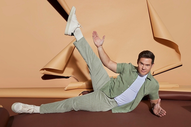 sarahlaird-333014-h1000-q90-rz3-b75