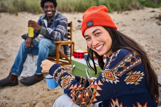 sarahlaird-333444-w1200-h800-q80-rz3-b75-f0