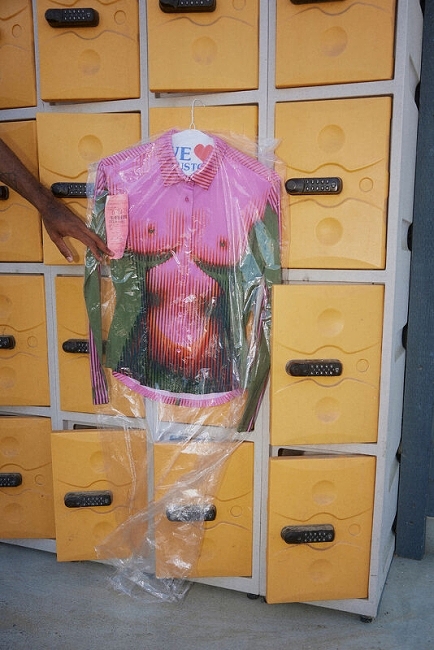 sarahlaird-358105-w1200-h800-q80-rz3-b75-f0