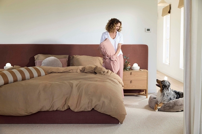 sarahlaird-361179-w1200-h800-q80-rz3-b75-f0