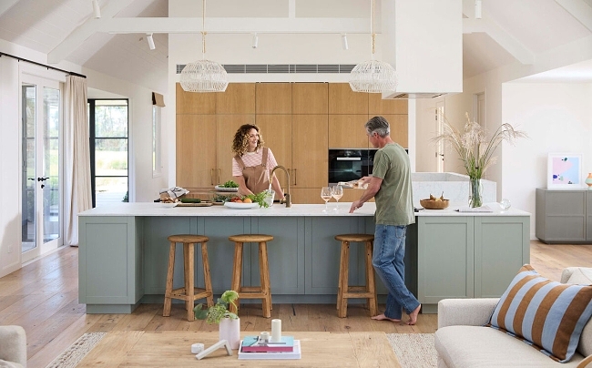 sarahlaird-361181-w1200-h800-q80-rz3-b75-f0