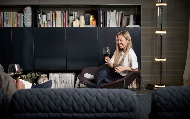 sarahlaird-380523-w1200-h800-q80-rz3-b75-f0