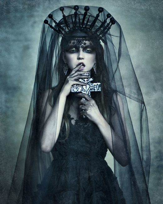 SPIRIT QUEEN - DARKNESS